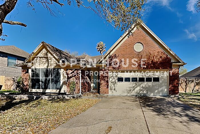 1st image of 3911 Fernwood Dr