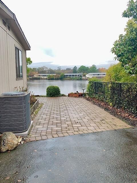 1st image of 6444 Brodie Dr