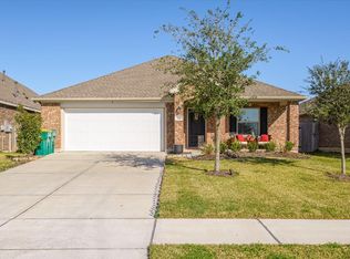 732 Scenic Lake Dr, La Marque, TX 77568