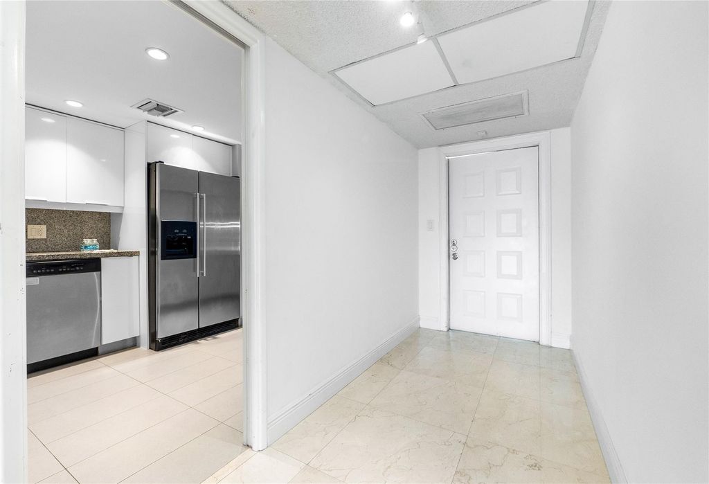 535 Oaks Drive #508, photo 3