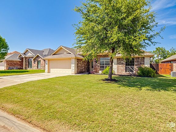 4th image of 3926 Caroline Ln