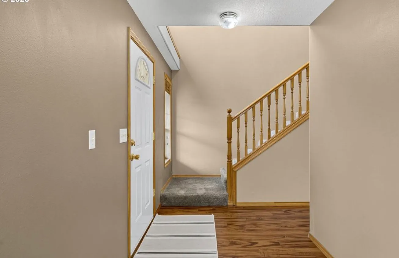 4 bed, 2026 sqft, $3,000 — Photo 2