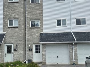 1101 Craig Ln, Kingston, ON K7M 7W6