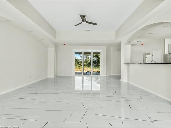 4th image of 7045 San Bruno Dr