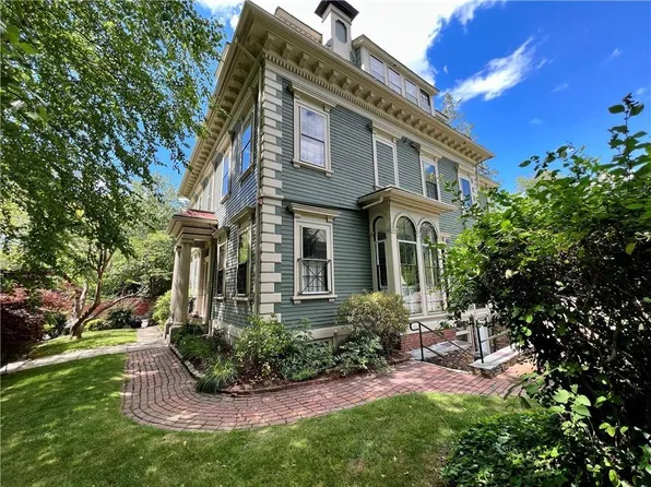 367 Benefit St #3, Providence, RI 02903