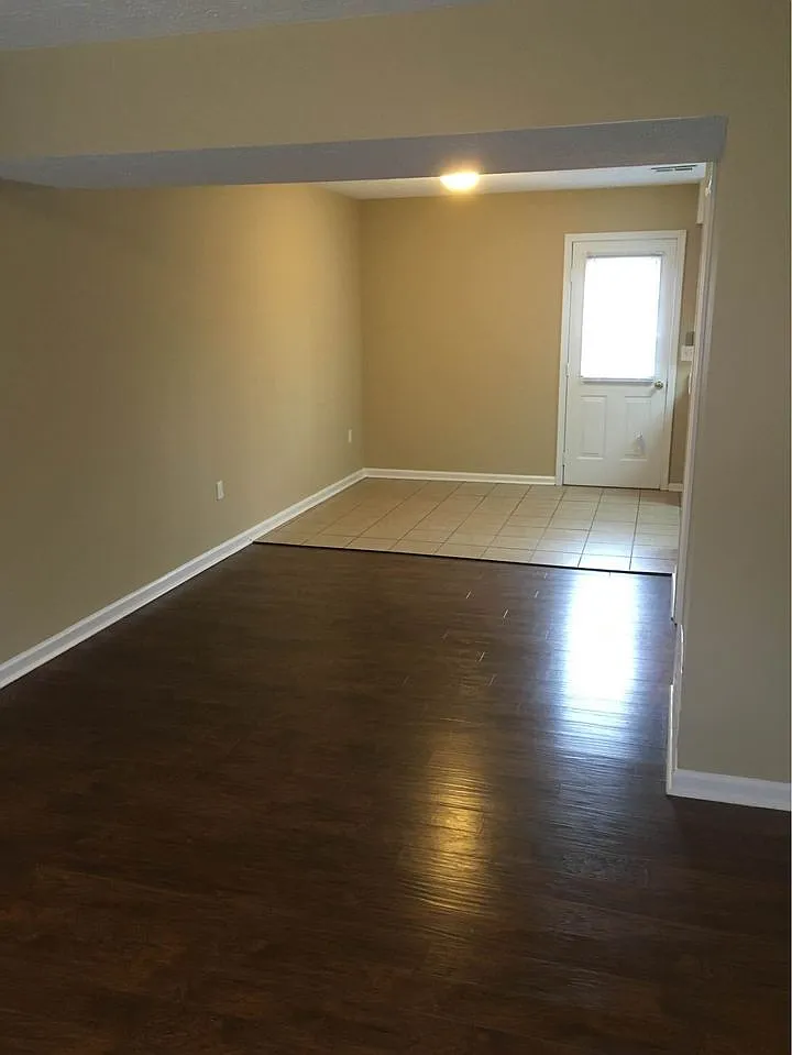 Building Photo - 239 Wayne Dr #3