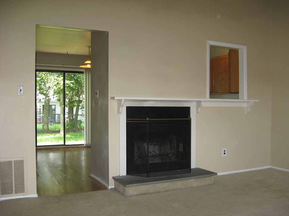 Living Room to kitchen