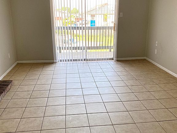 2nd image of 8432 Glen Meadow Ln #8432