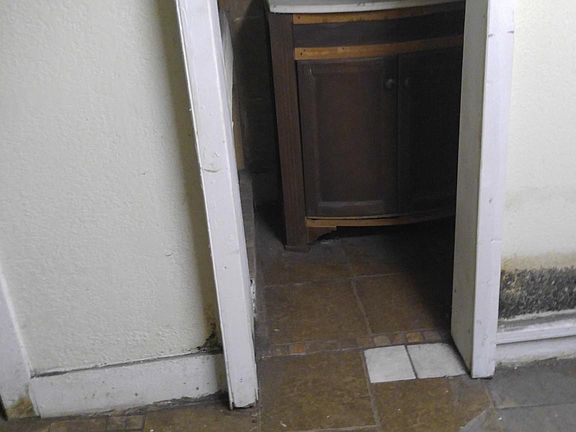 4th image of 218 Wilson Blvd