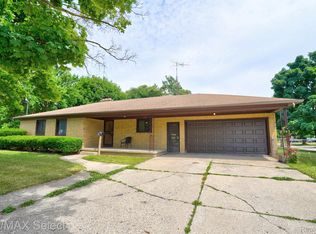 1702 Winona St, Flint, MI 48504