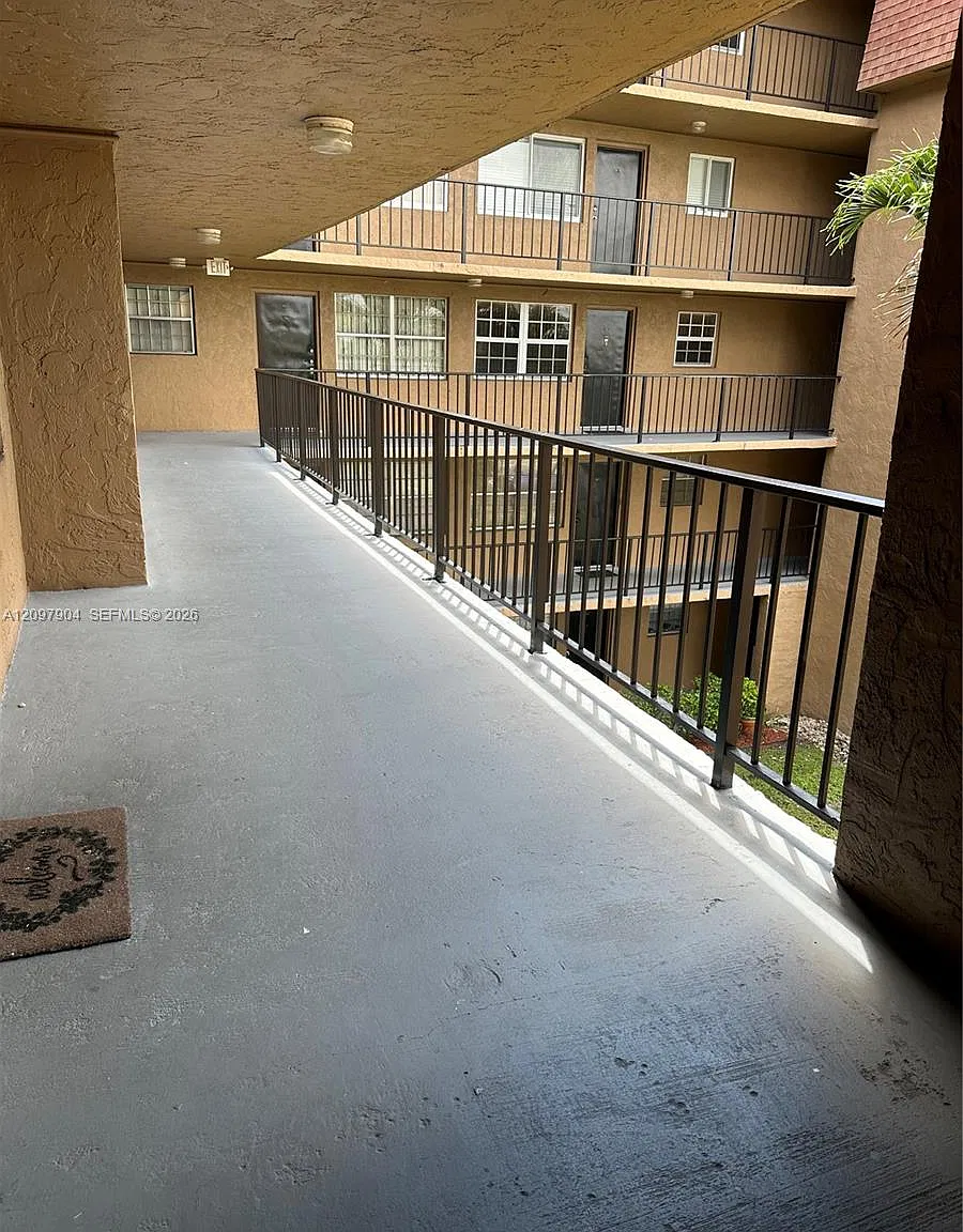 Kings Castle Condo — Photo 2