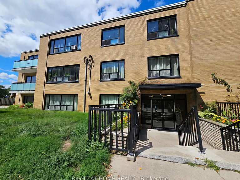 20 Cosburn Ave #207 — Photo 3