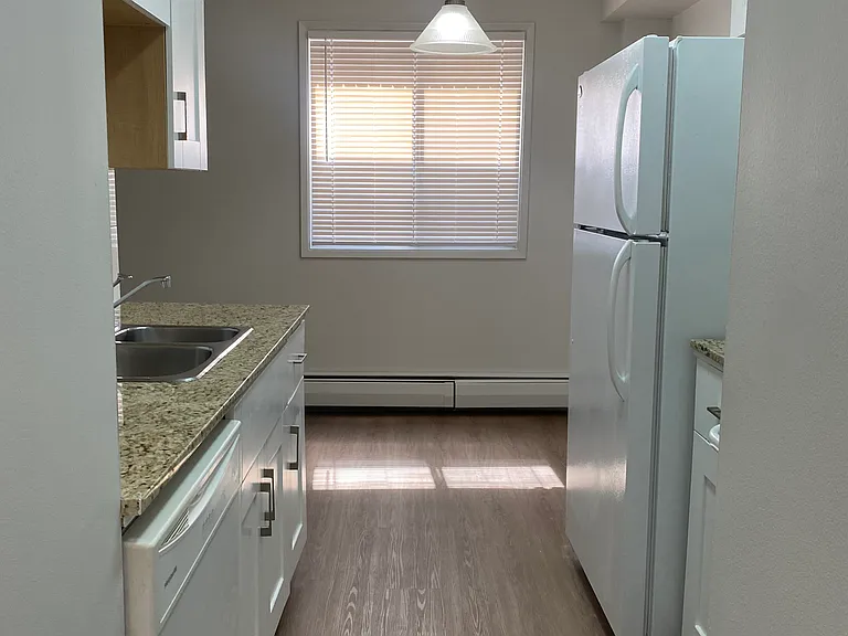 604 1st Ave NW #108 — Photo 13