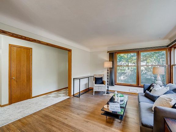 4th image of 6120 12th Ave S