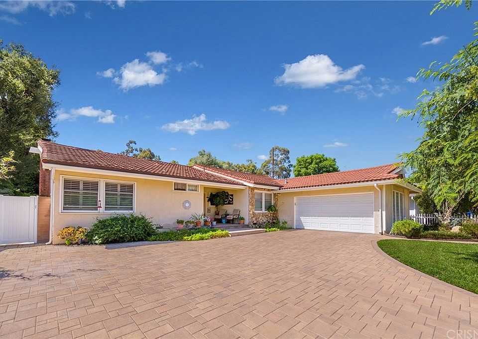 1st image of 23646 Nadir St