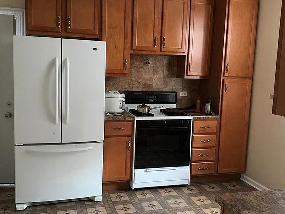 4th image of 6148 W Melrose St #1