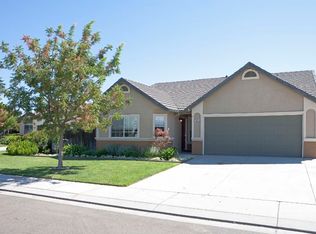 1942 Cole Ct, Hughson, CA 95326