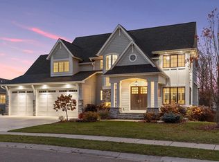 746 Woodland Hill Ct, Hamel, MN 55340