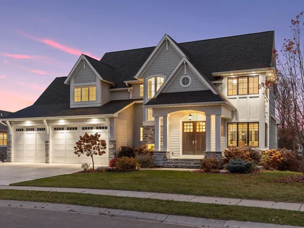 746 Woodland Hill Ct, Hamel, MN 55340