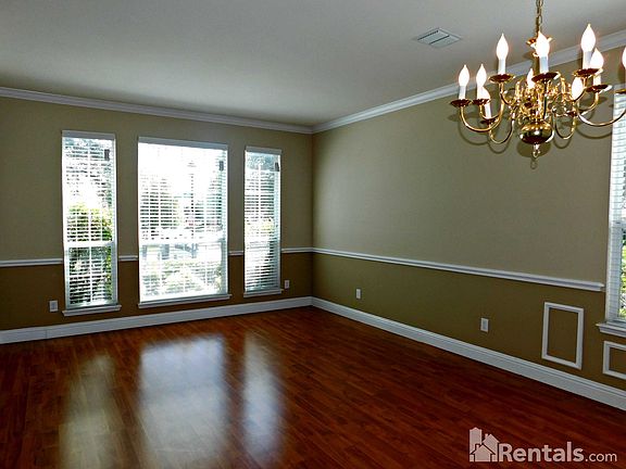 4th image of 8524 Ontario Dr