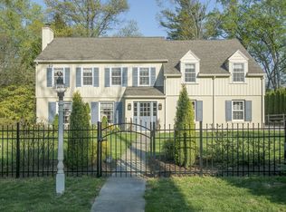 891 Tall Oaks Rd, Wayne, PA 19087