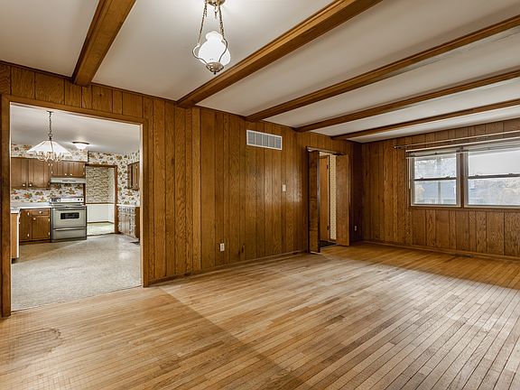 5th image of 680 Terrace Dr