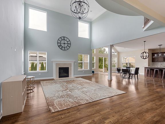 5th image of 4019 Chinaberry Ln