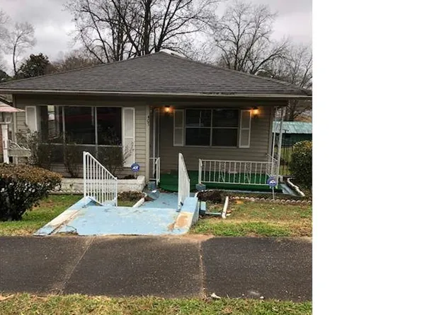 405 62nd St, Fairfield, AL 35064