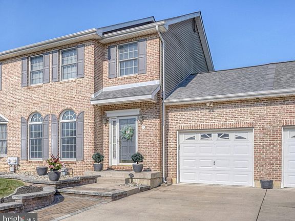 2nd image of 111 Marble House Dr