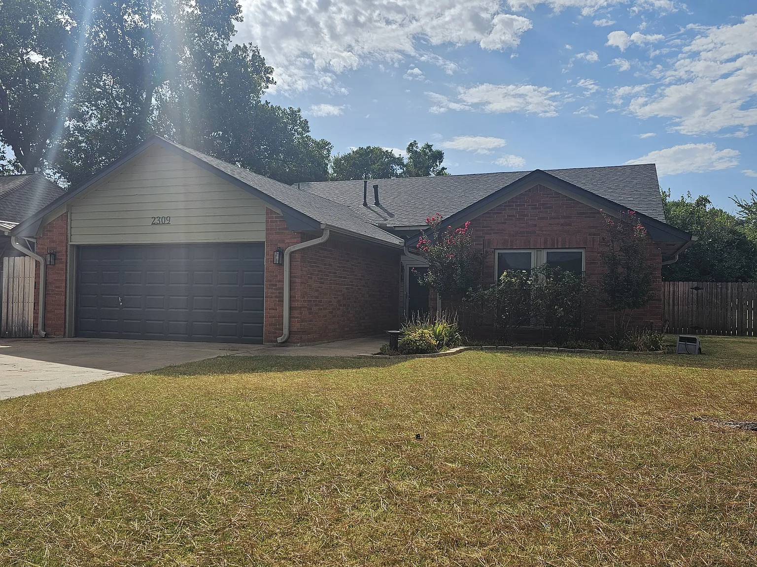 3 bed, 1700 sqft, $2,100 — Photo 1