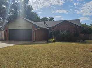 2309 NE Turtle Creek Dr, Lawton, OK 73507