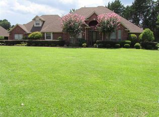 6309 Windy Hill Dr, Texarkana, AR 71854