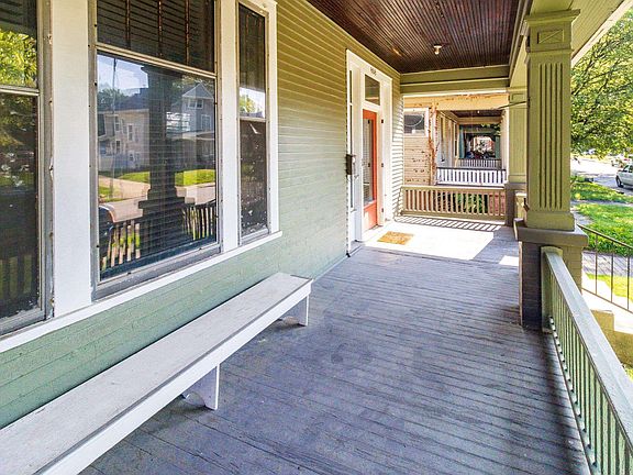 4th image of 808 E Gum St