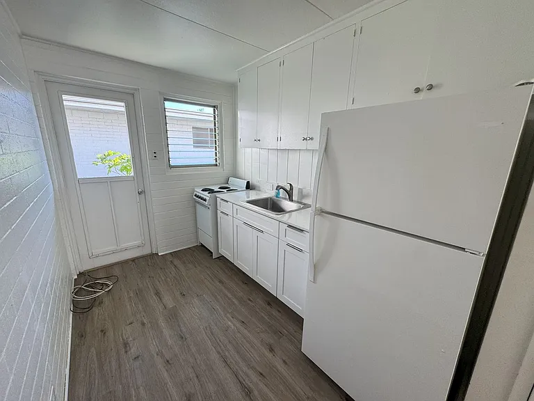 1116 Isenberg St — Photo 28