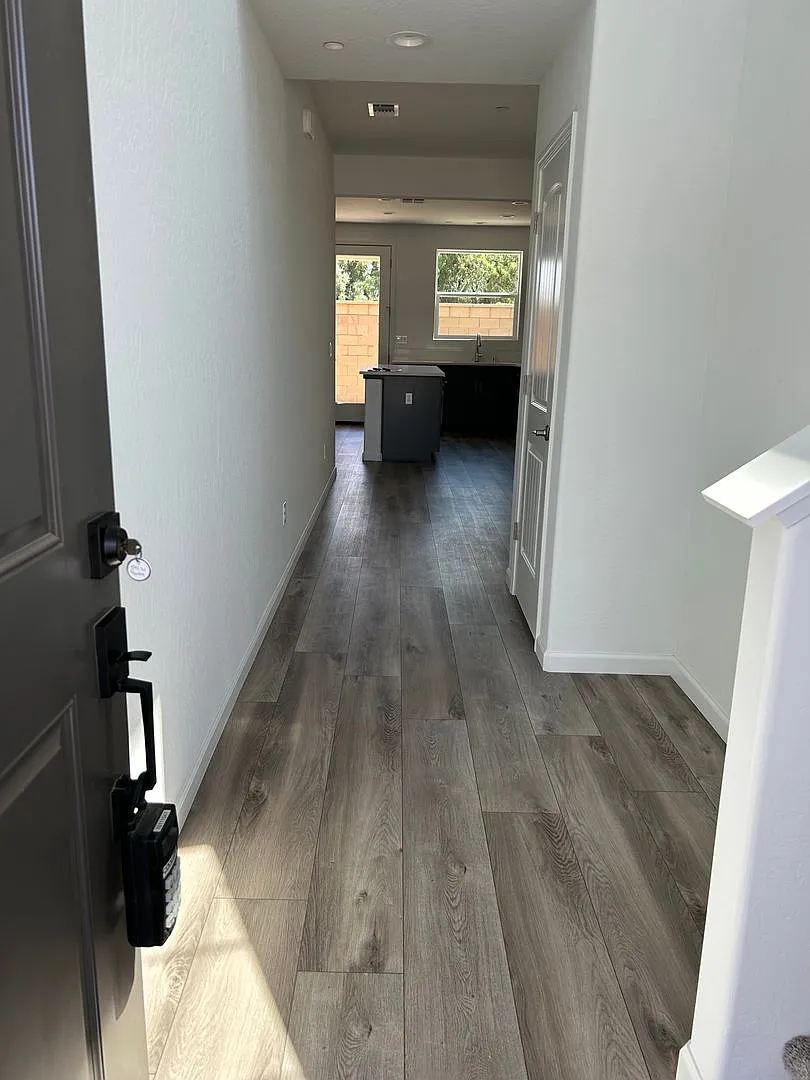 Beautiful Home Close to Sports Park — Photo 2