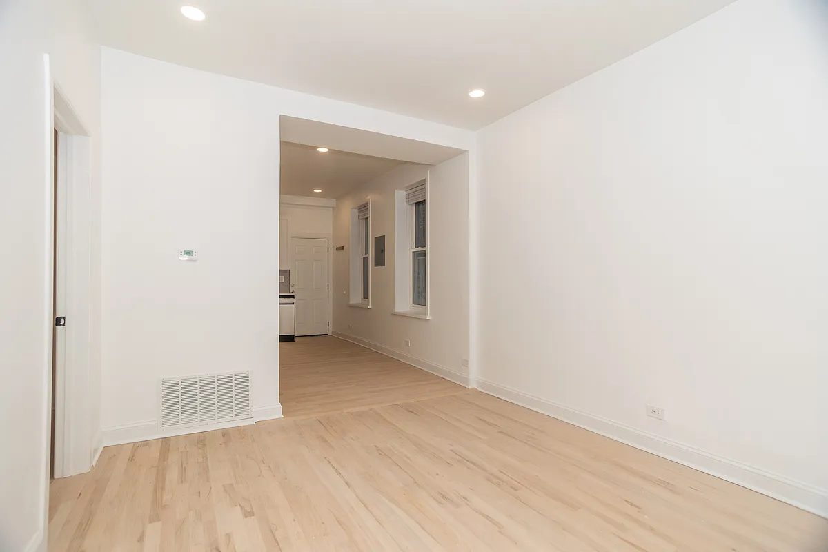 Building Photo - 1247 N Cleaver St #BF