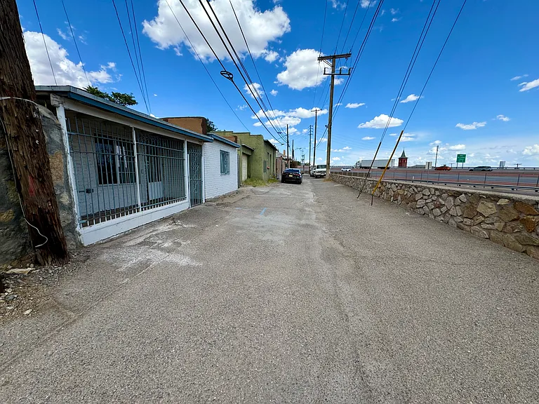 708 W Missouri Ave #B — Photo 11