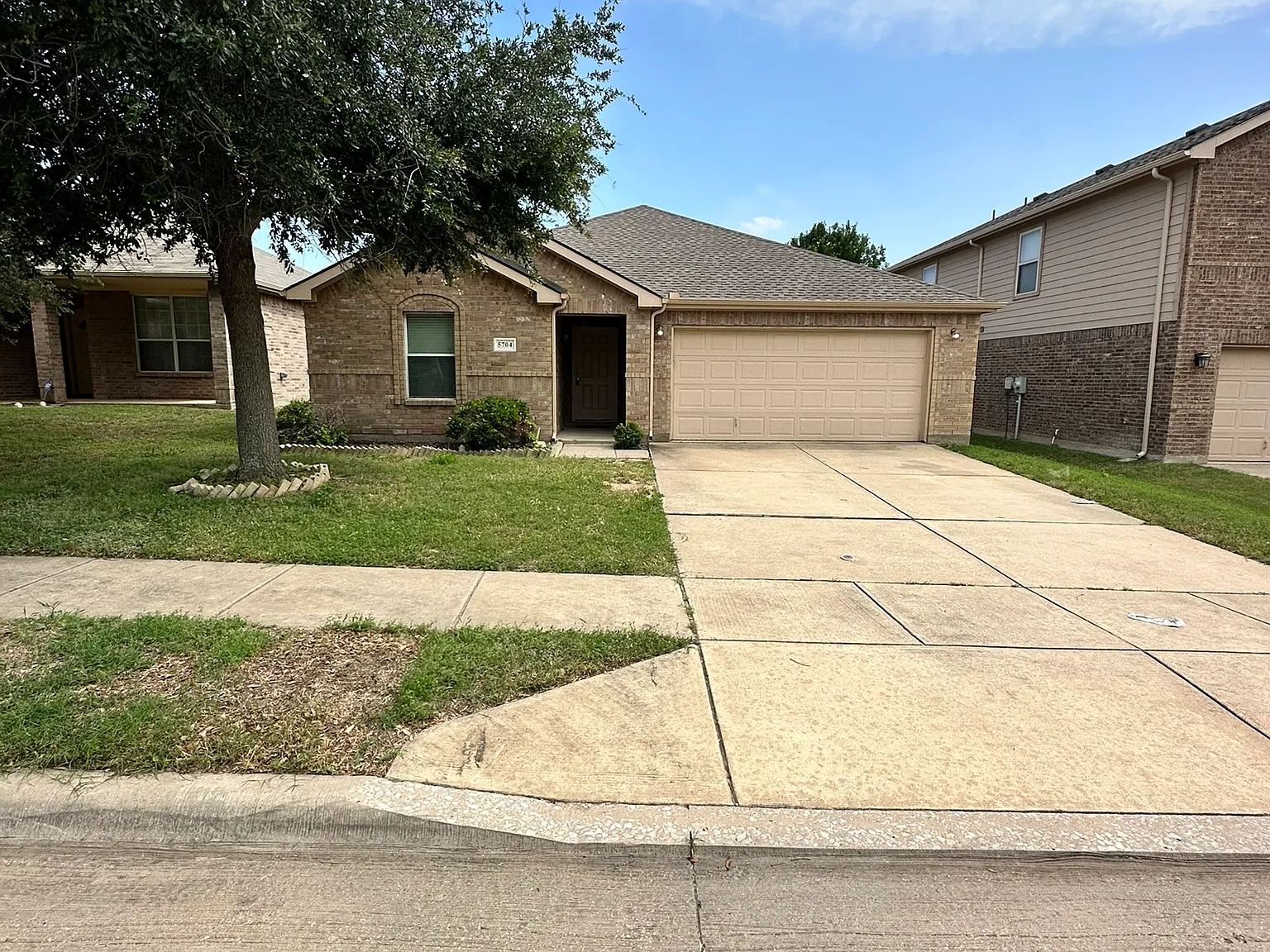 3 bed, 2098 sqft, $2,350 — Photo 1