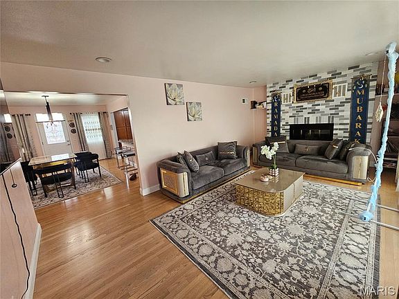 3rd image of 805 Westair Dr