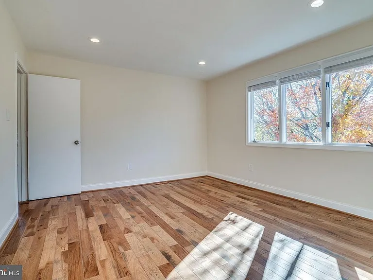 6505 Gretna Green Way — Photo 25