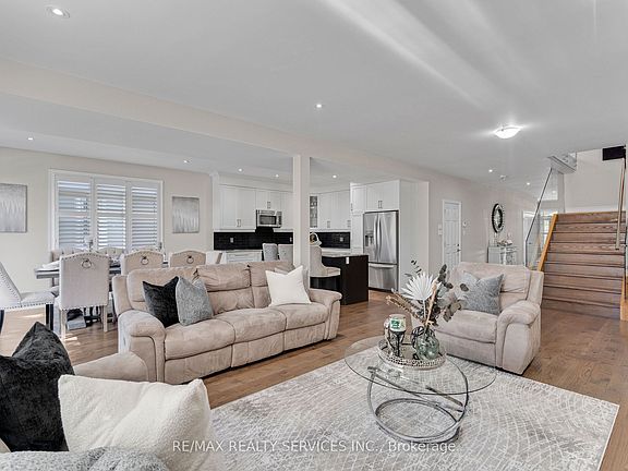 5th image of 958 Beach Blvd