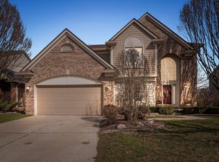 50368 Waterstone Ct, Plymouth, MI 48170