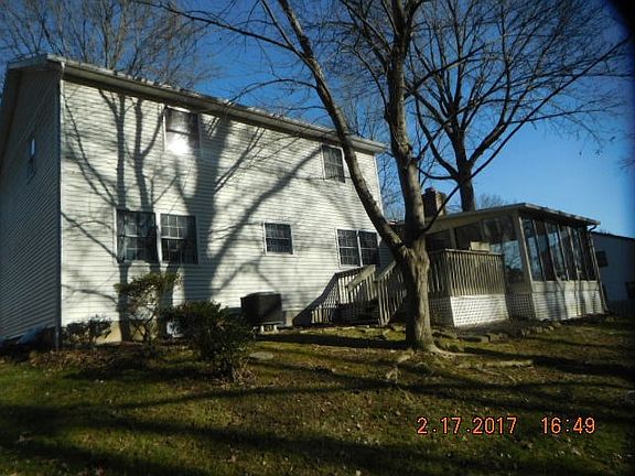 3rd image of 50 Saint Andrews Blvd