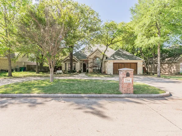 2204 Fair Oaks Dr, Bridgeport, TX 76426