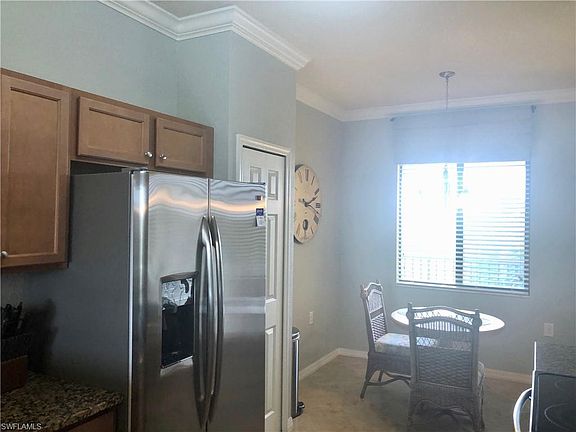 5th image of 9719 Acqua Ct Unit 244