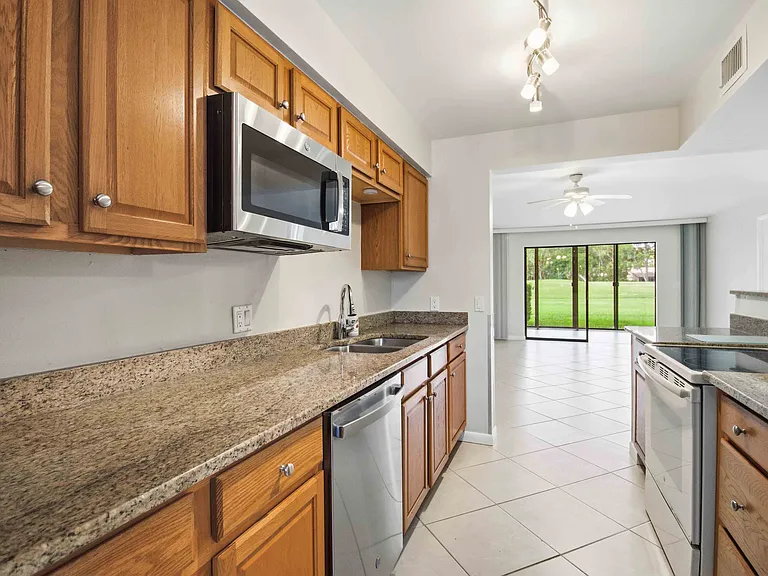 4620 Longwater Chase #4620 — Photo 9
