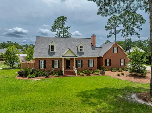 6001 Eastlake Dr, Tifton, GA 31794