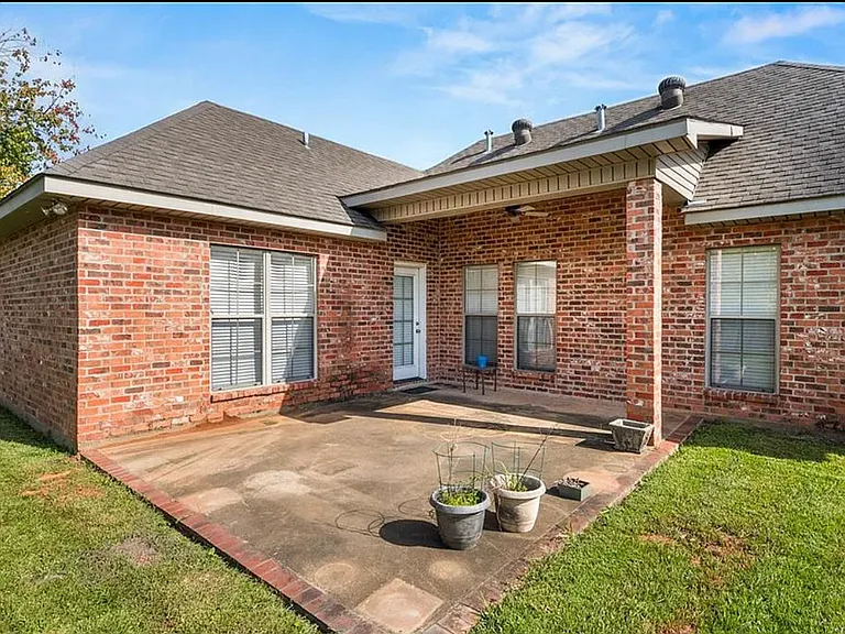 6004 Pepper Tree Dr — Photo 24
