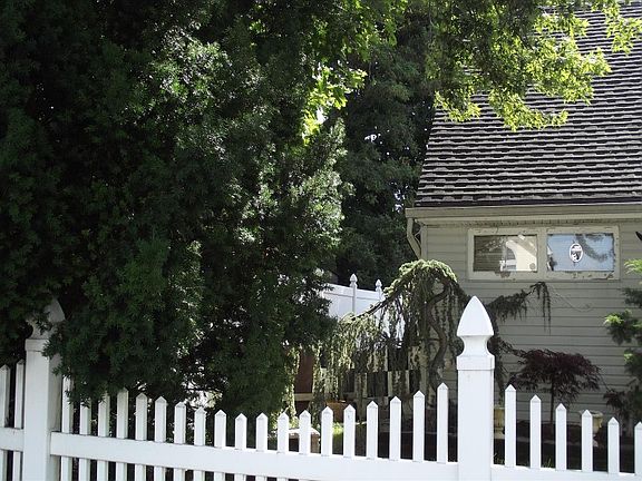 2nd image of 181 Barbara Ln