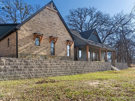 3rd image of 1409 Woodland Cir